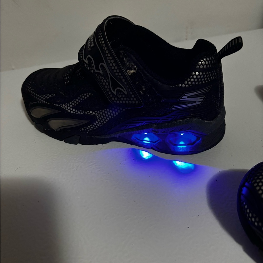 Kids sneakers